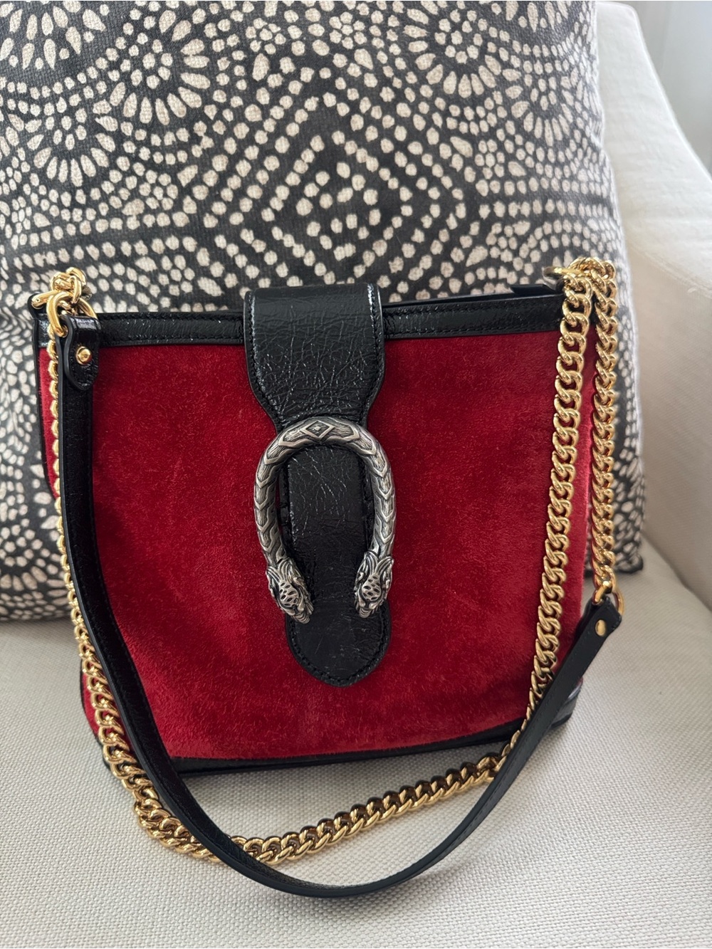 GUCCI Red Suede Medium Dionysus Bucket Bag - Picture 2 of 13